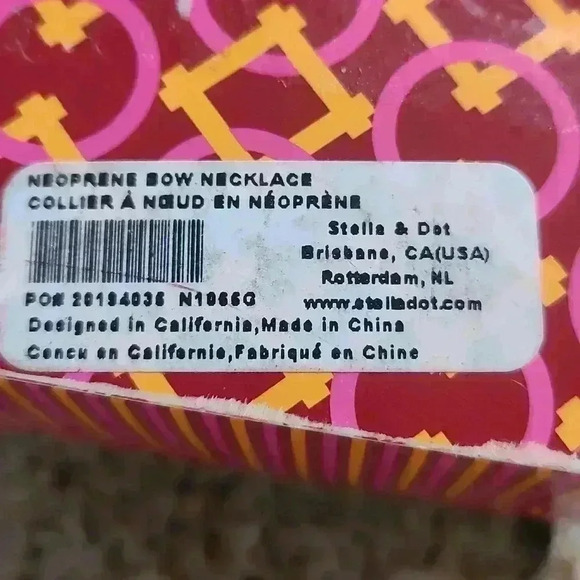 Stella and Dot Neoprene bow necklace collar with bow - Picture 17 of 17